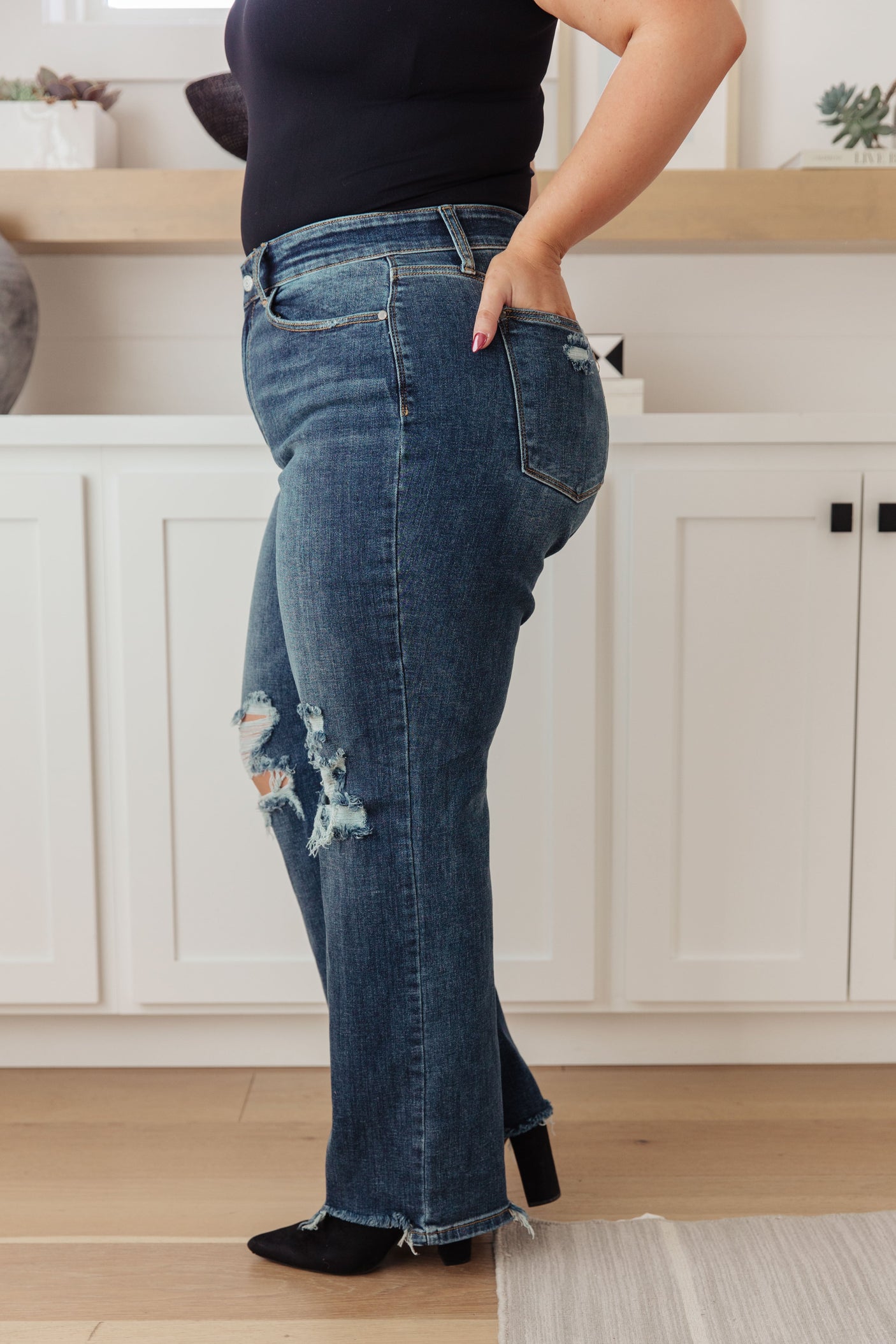 Rose High Rise 90's Straight Jeans in Dark Wash - Liarian Unlimited Boutique