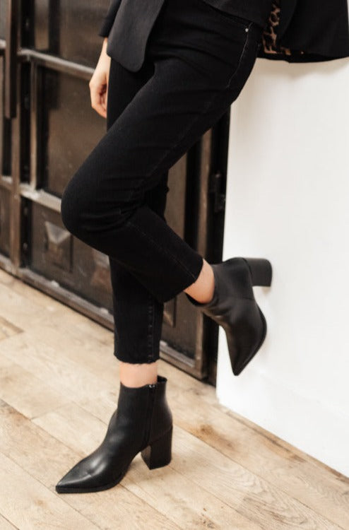 Botines Amari en negro