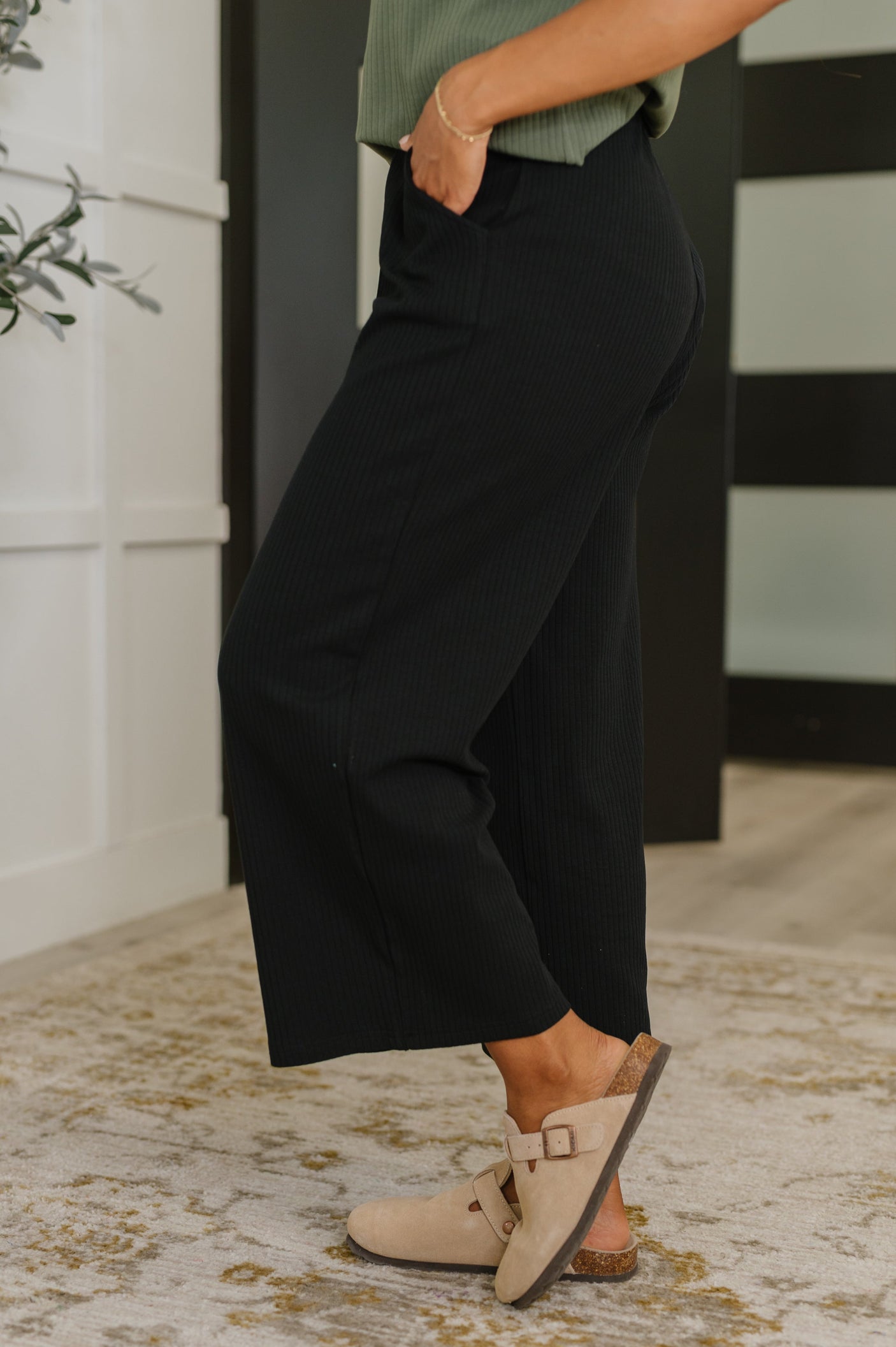 Culottes de tomillo en negro