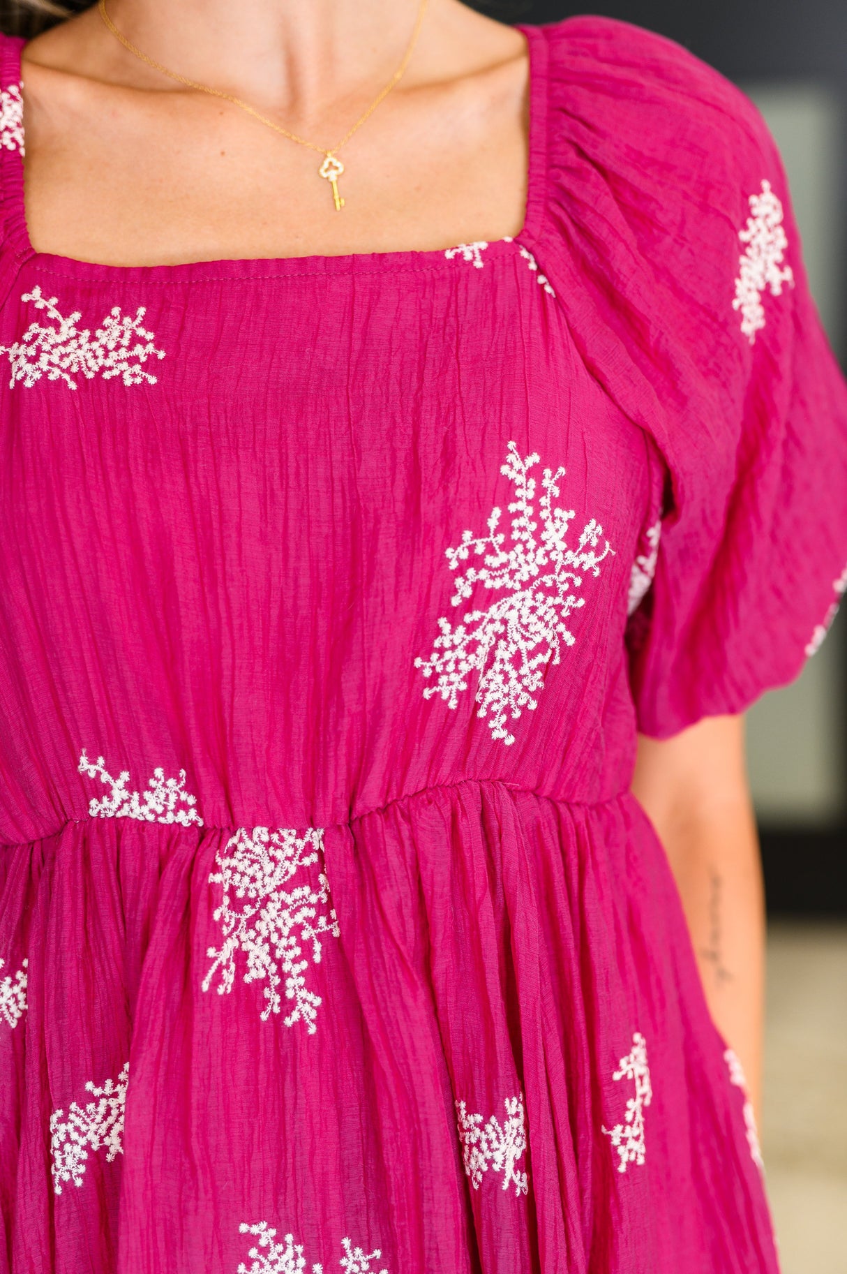 Vestido Twirl in Bloom con escote cuadrado en rosa intenso