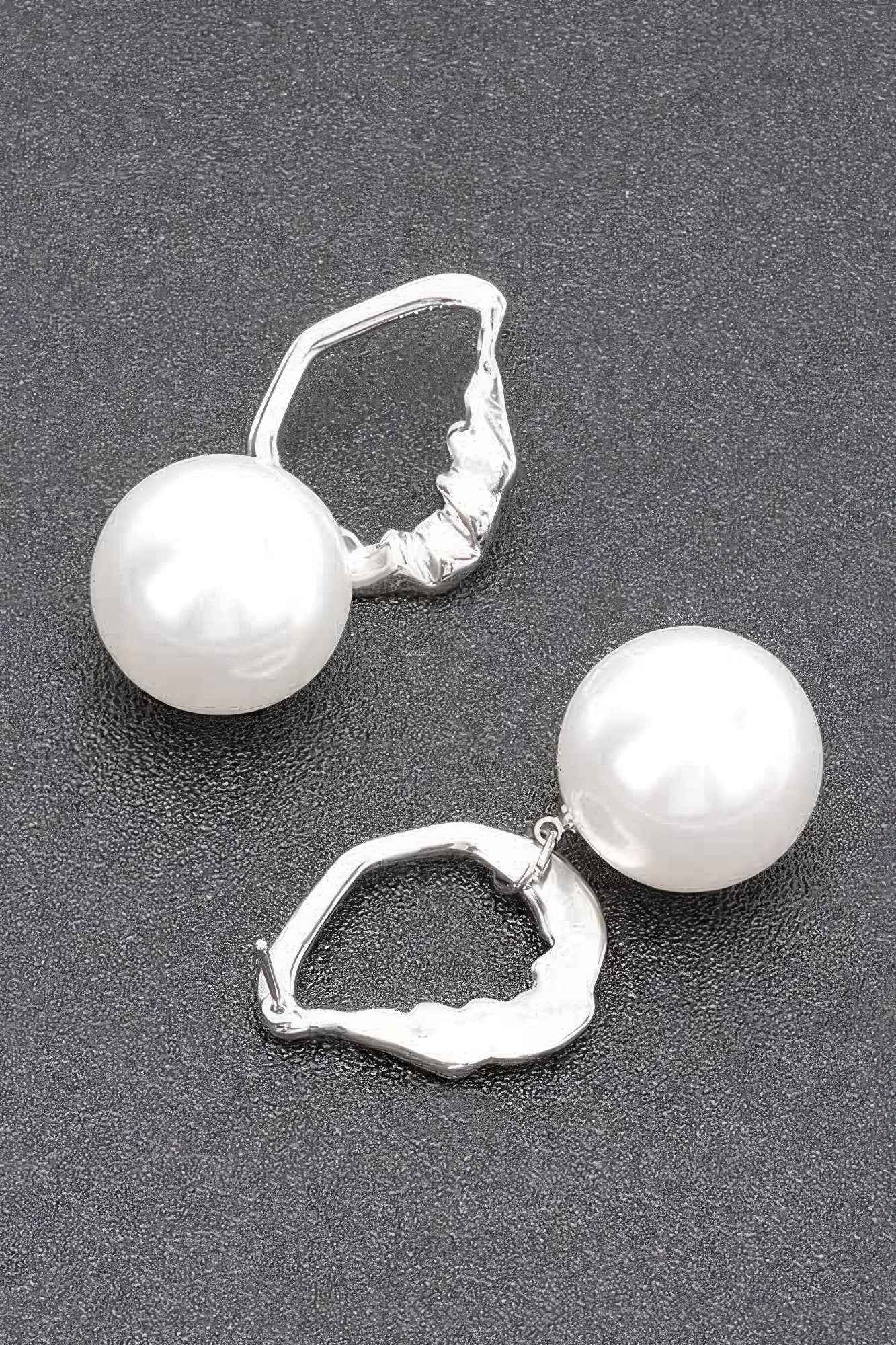 Faux Pearl Metal Earring