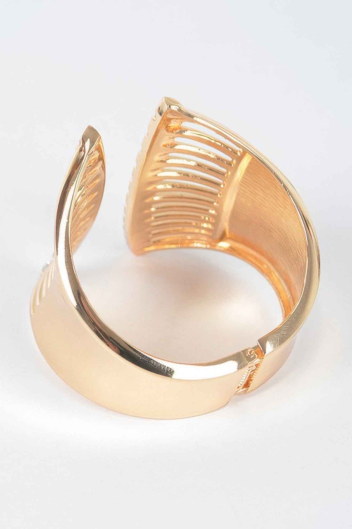 Metal Spring Hinge Cuff Bracelet