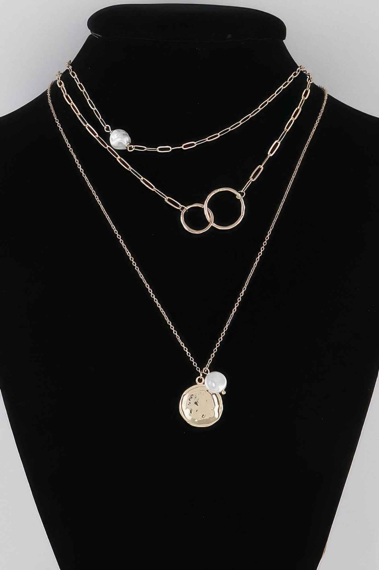 Multi Oo Pendant Necklace