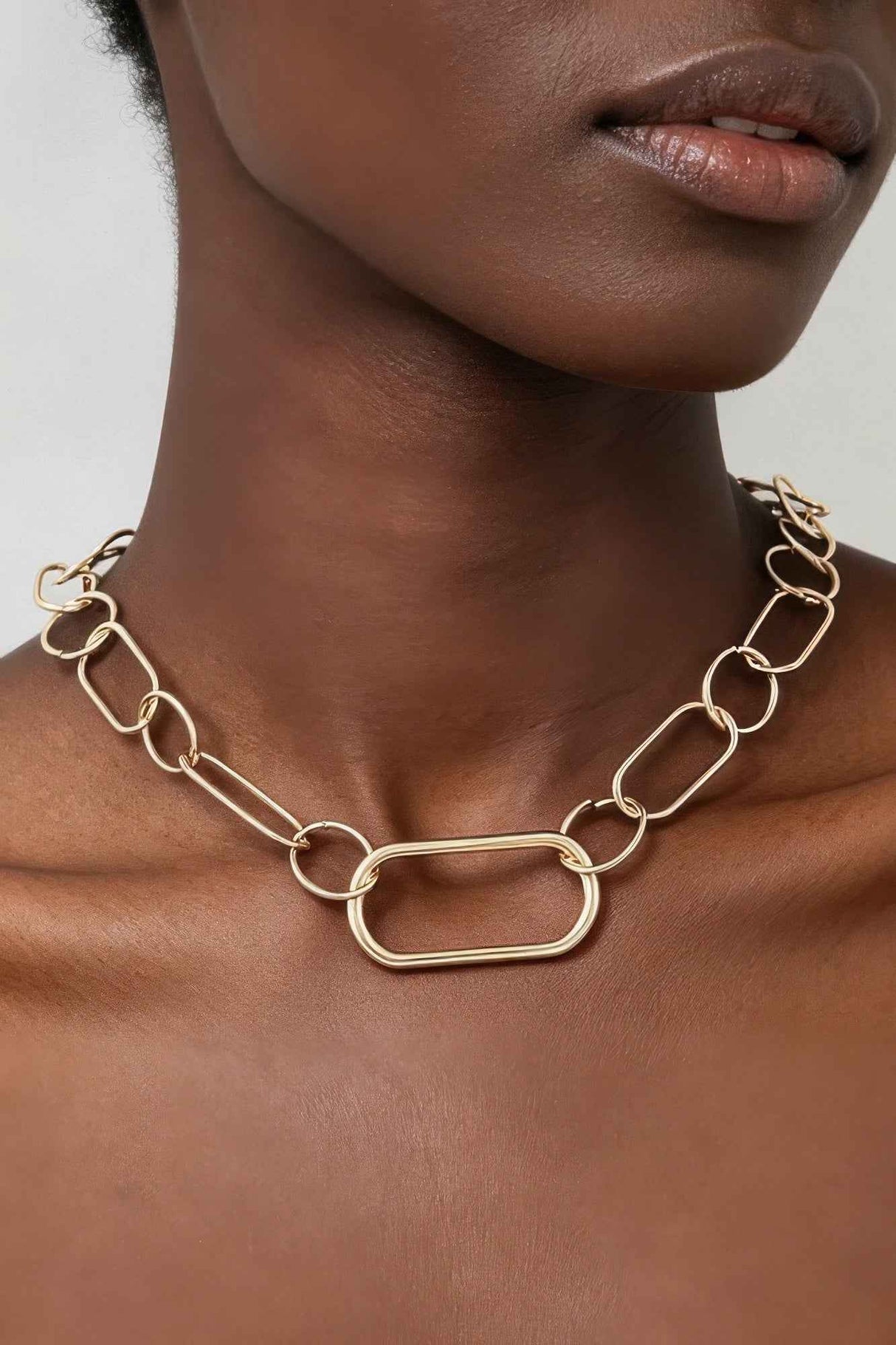 Minimal Link Chain Necklace