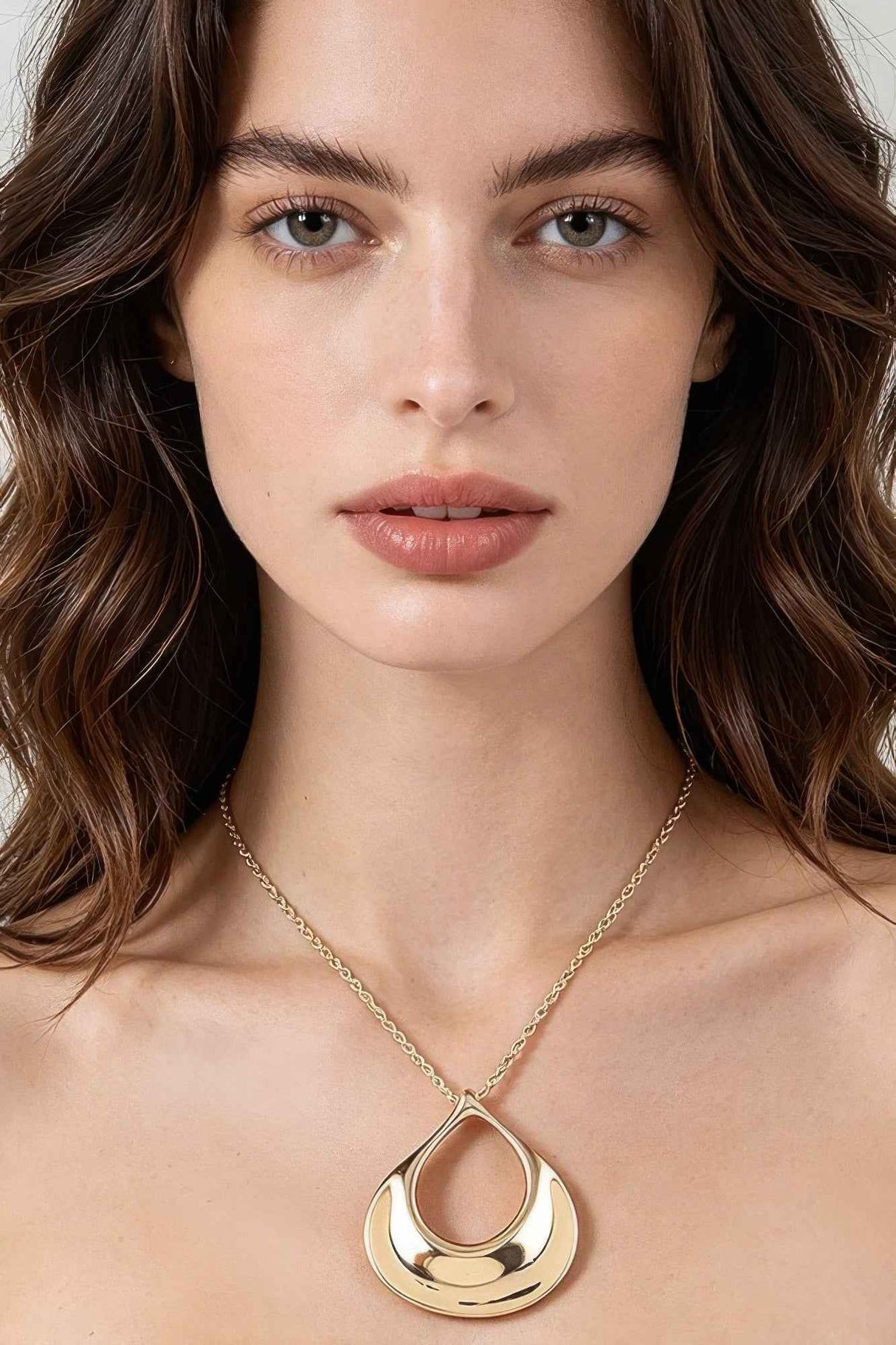 Polished Ripple Teardrop Twisted Necklace