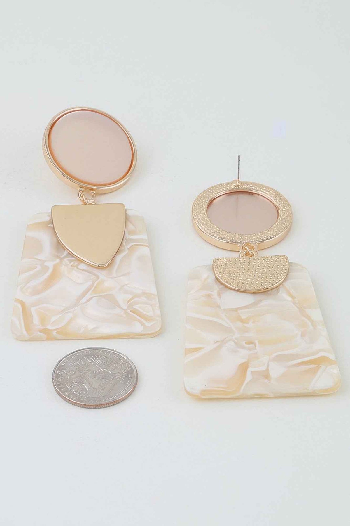 Retro Flake Frame Fashion Earrings
