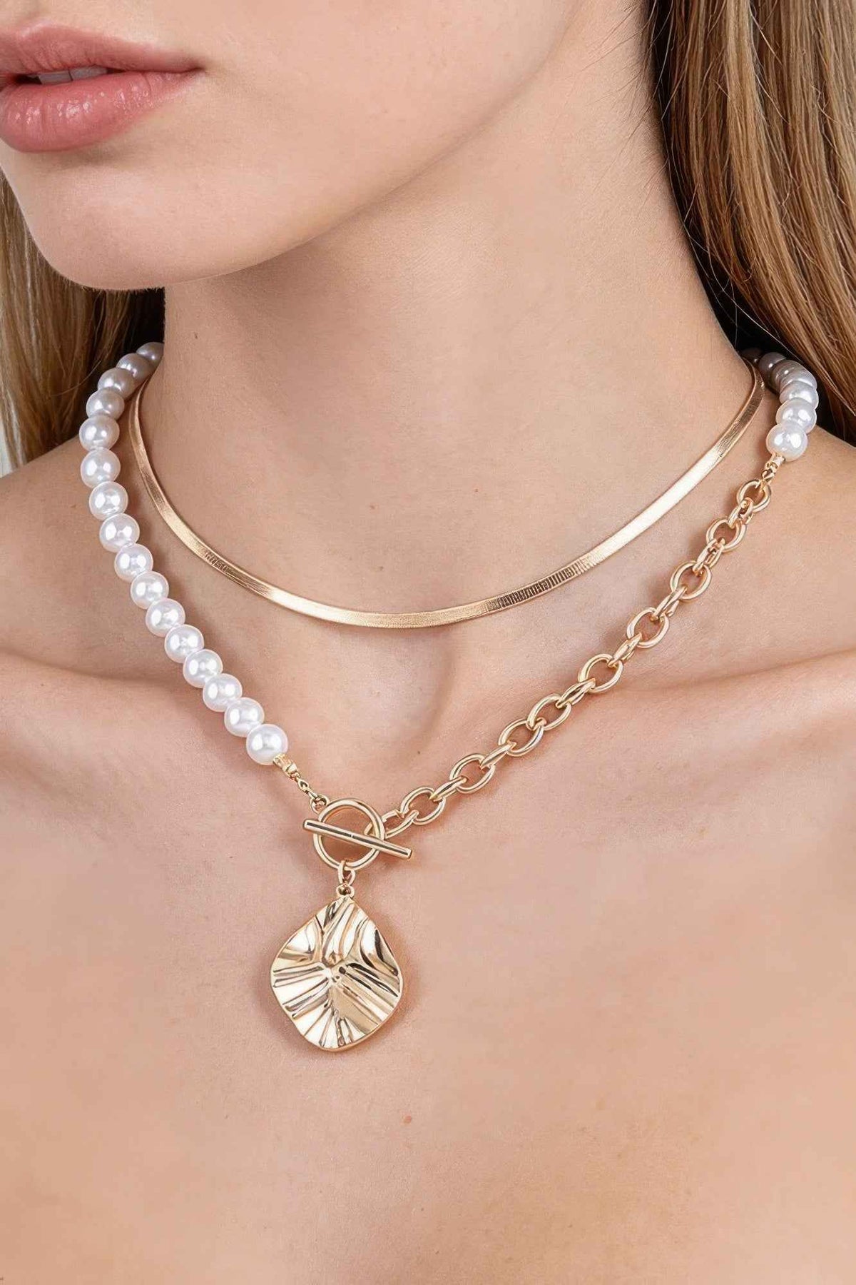 Hammered Toggle Beaded Chain Necklace