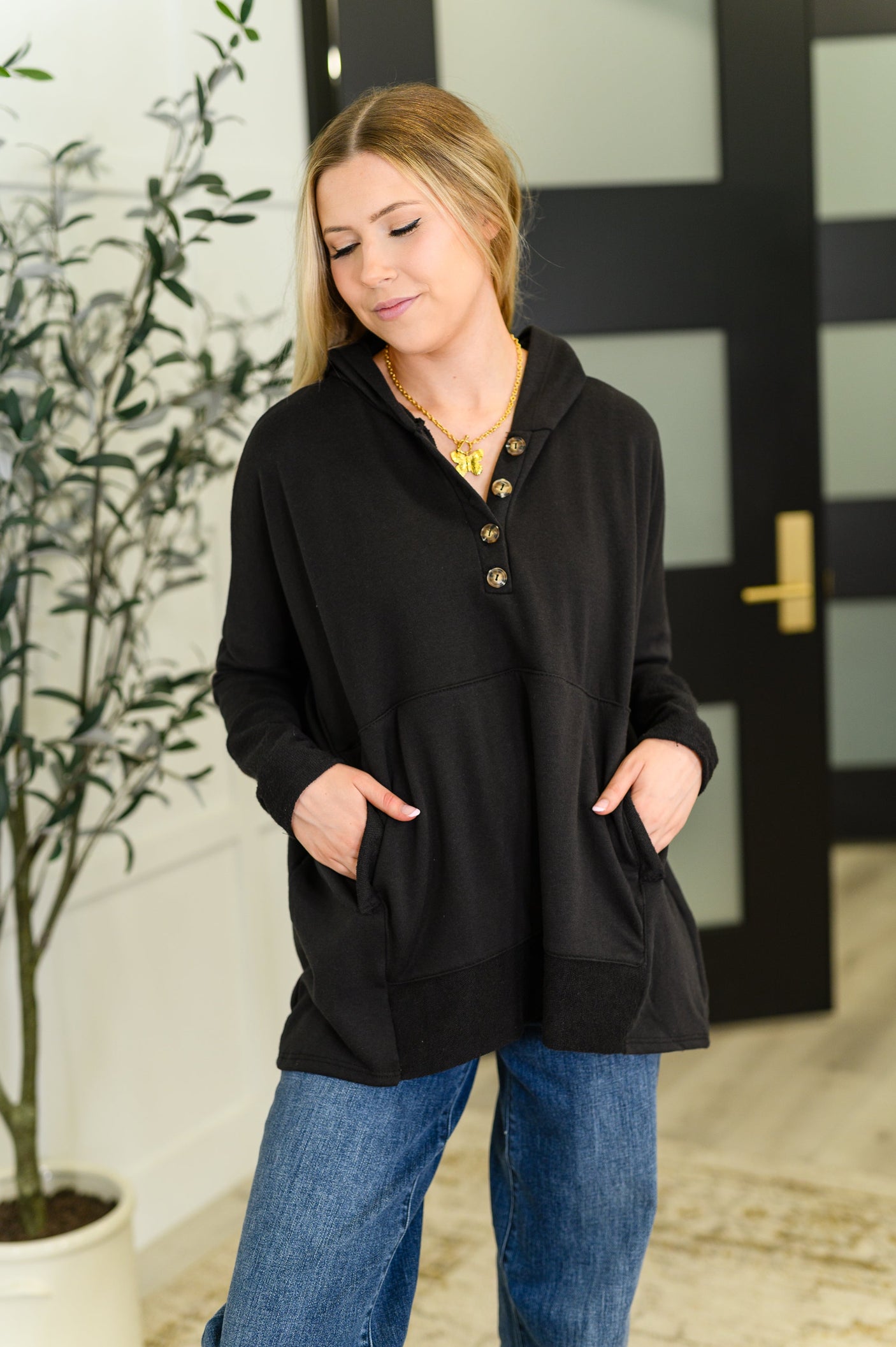 Suéter Henley Warm Intentions en negro