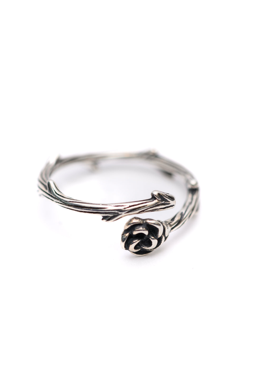 Envuelto en un anillo de rosa