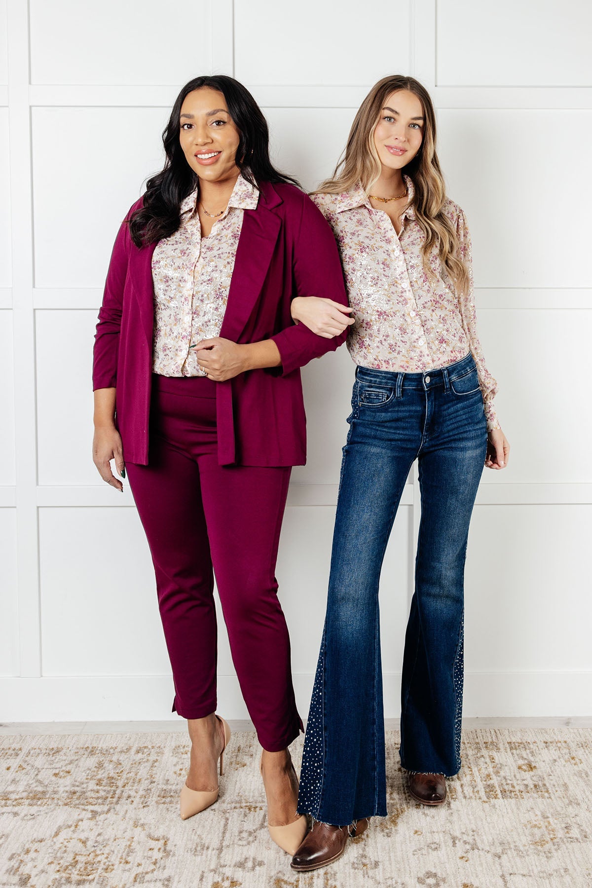 Blusa con botones florales "Tú y yo nos conectamos"
