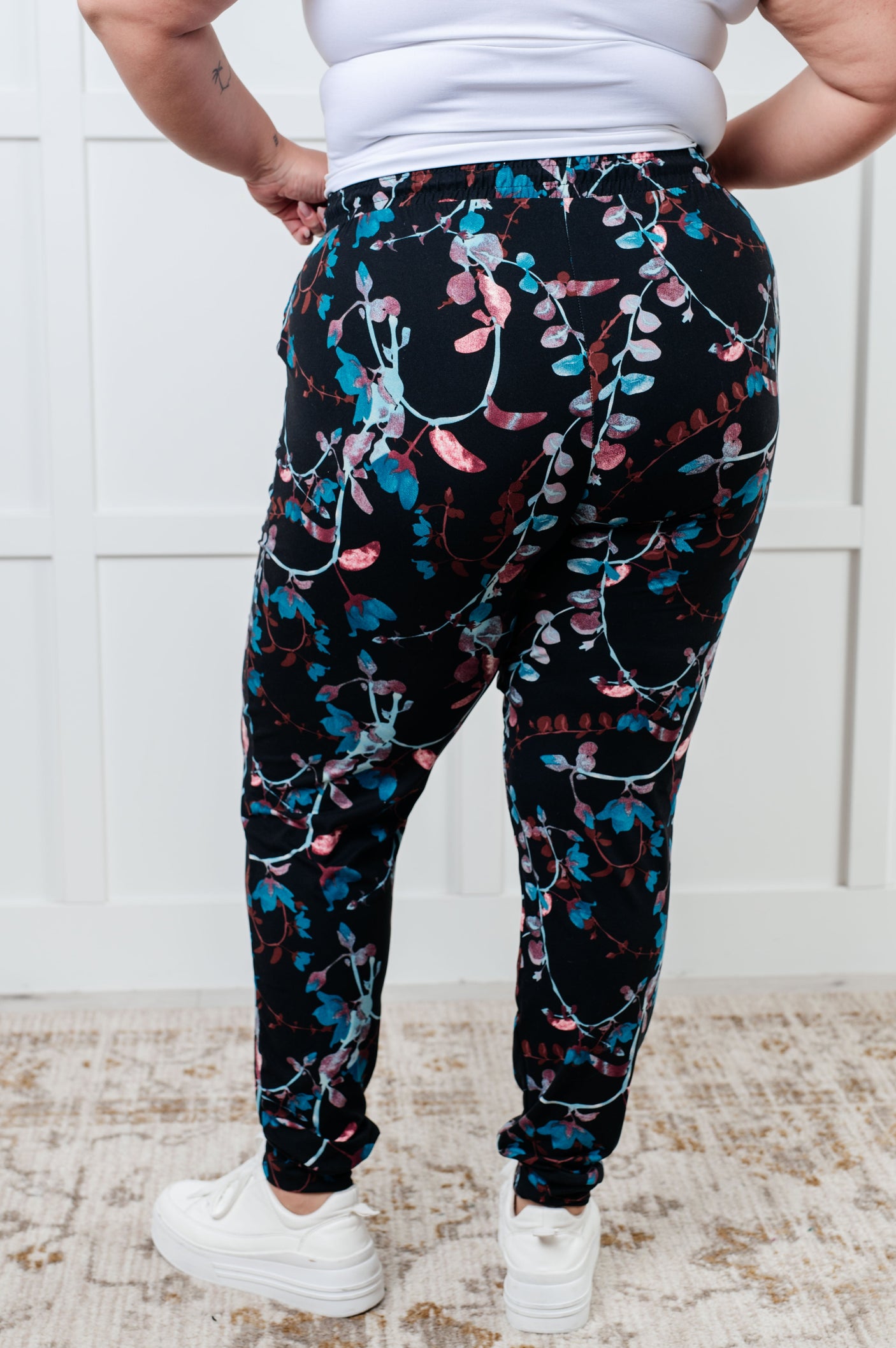Tus nuevos joggers favoritos en Luminescence Vine