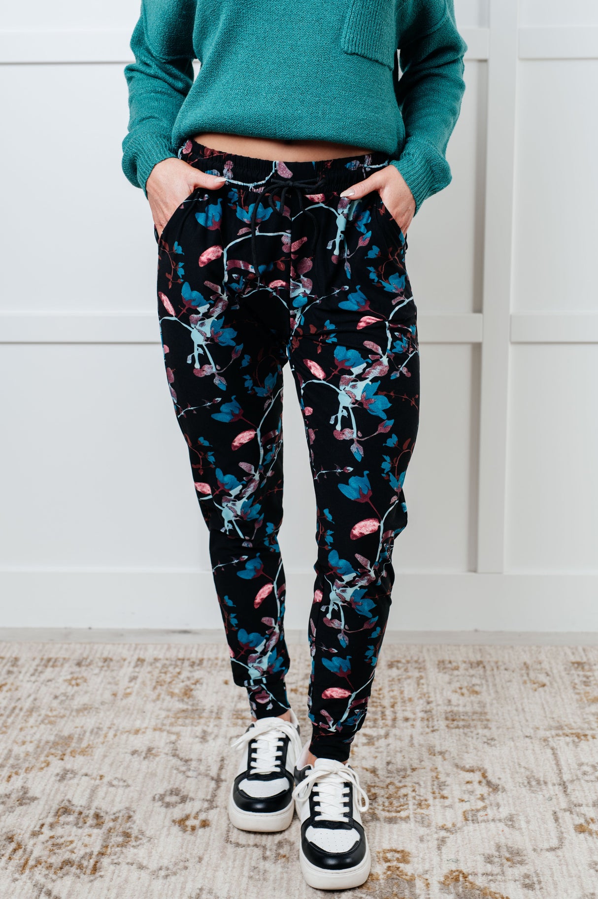 Tus nuevos joggers favoritos en Luminescence Vine