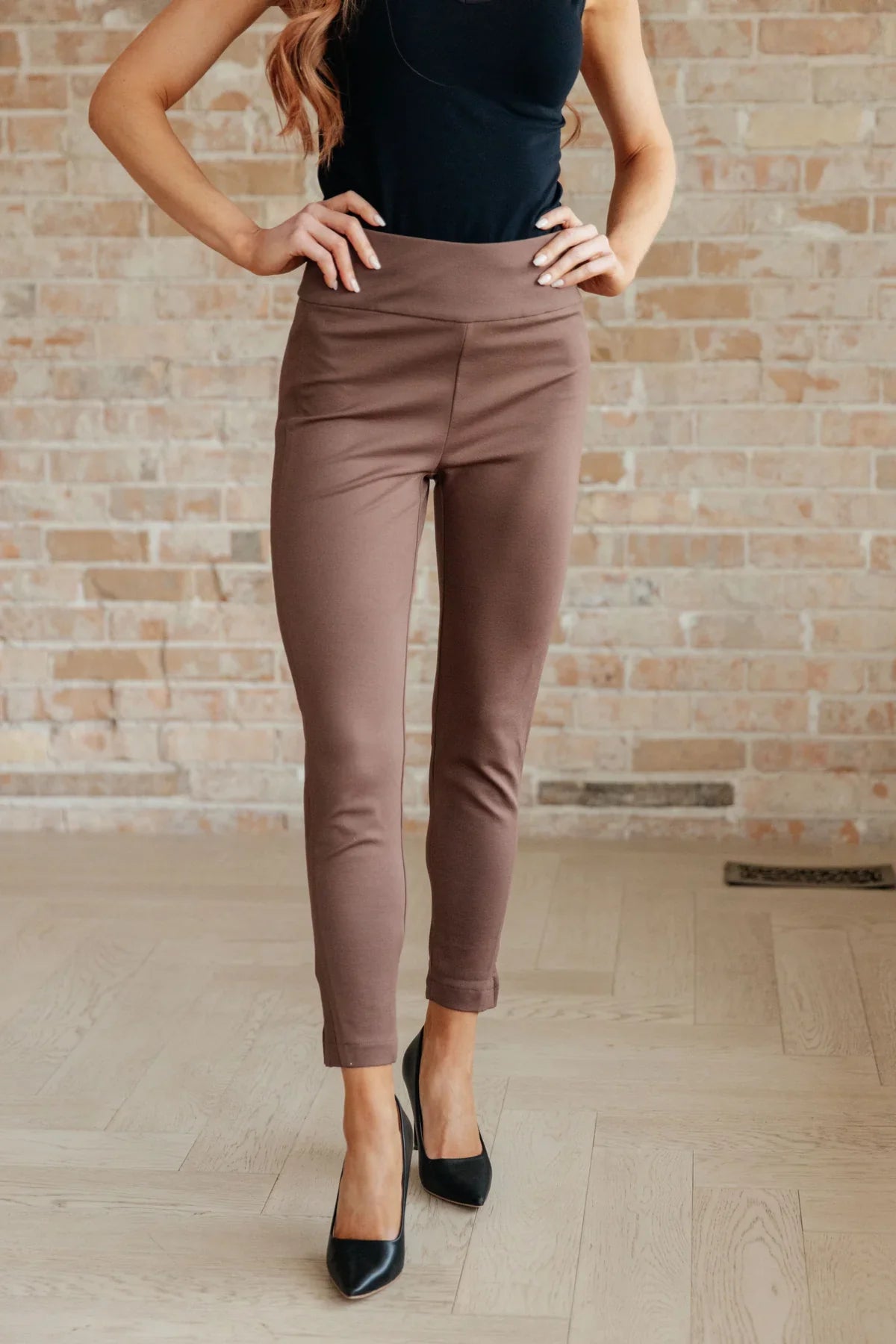 Pantalones ajustados Magic Ankle Crop de 26" en doce colores