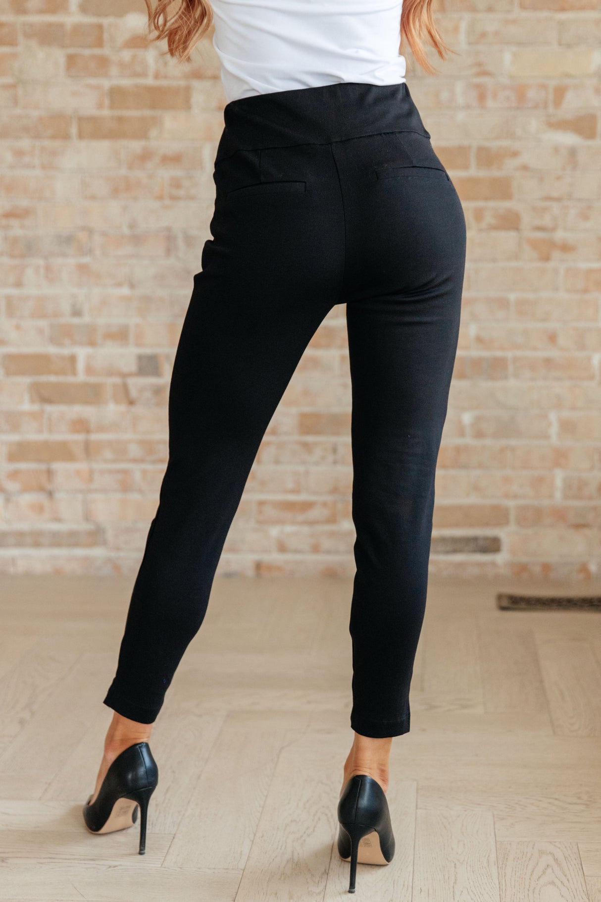Pantalones ajustados Magic Ankle Crop de 26" en doce colores