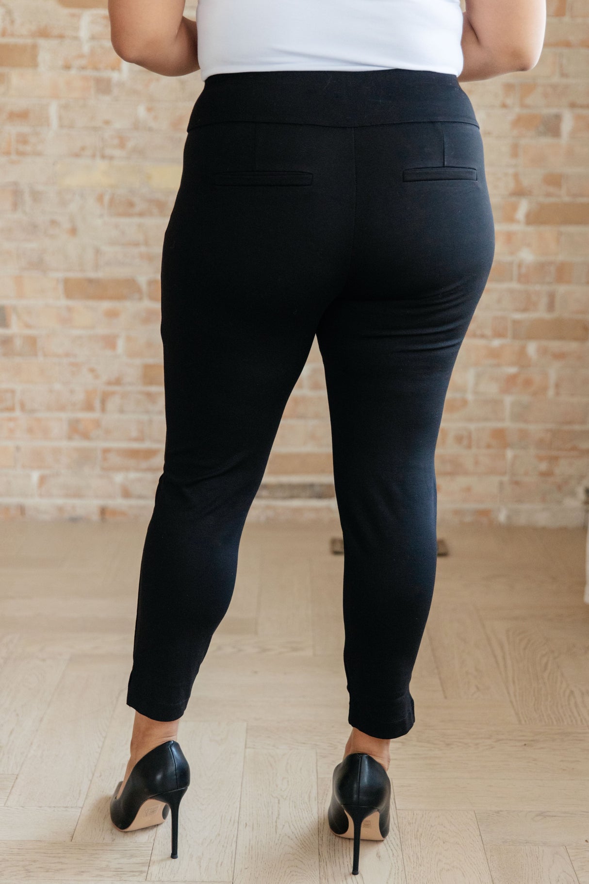 Pantalones ajustados Magic Ankle Crop de 26" en doce colores