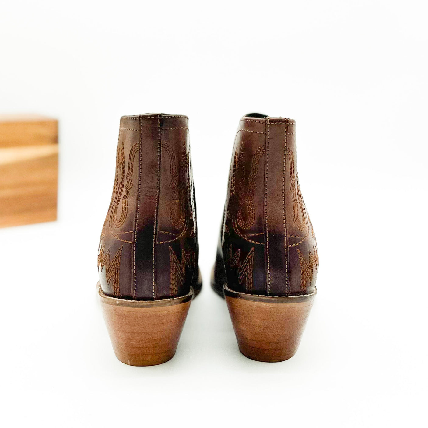 Botines Kickin' en marrón