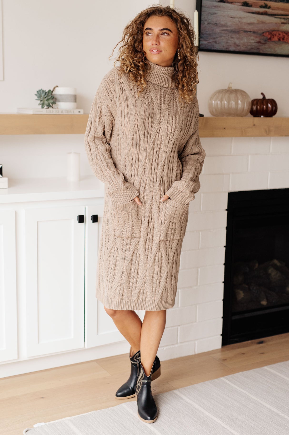 Vestido suéter de cuello alto Bundled Beauty