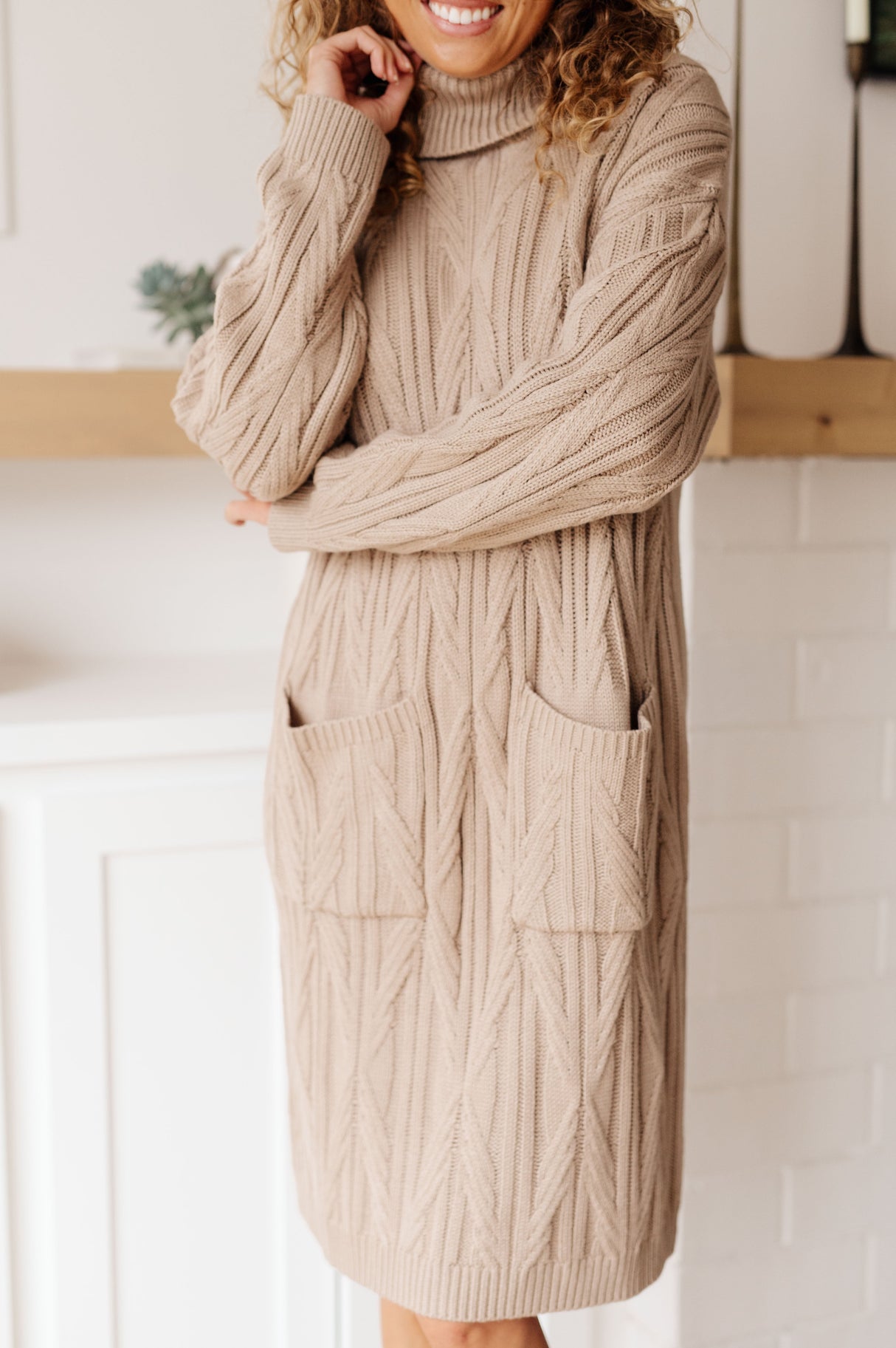 Vestido suéter de cuello alto Bundled Beauty