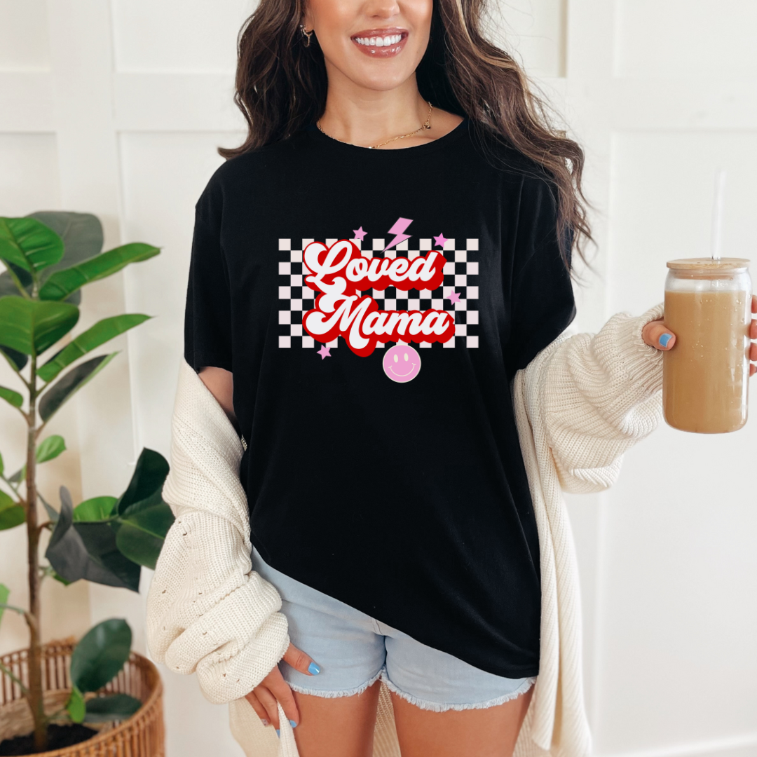 Camiseta gráfica Loved Mama
