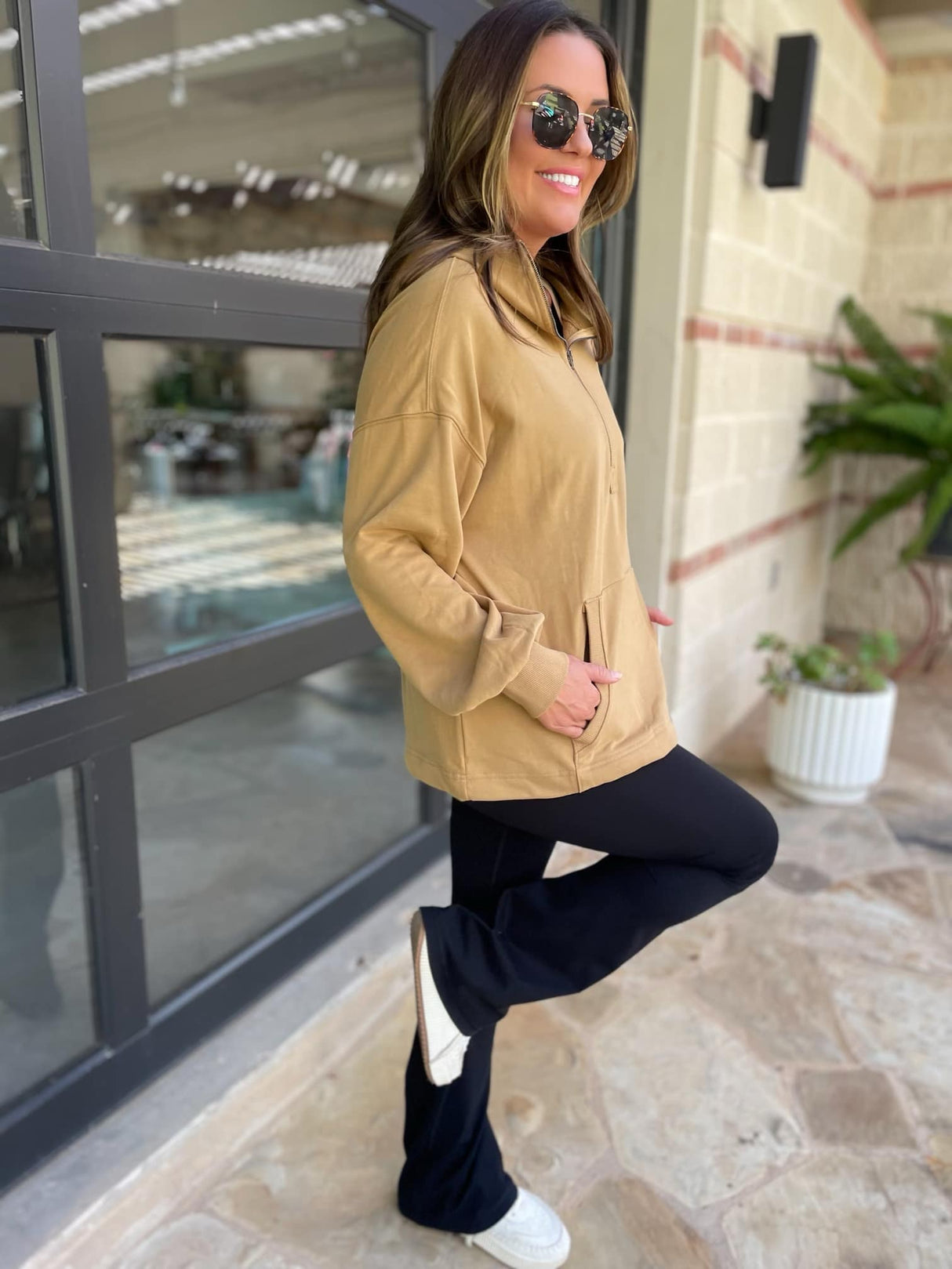 Sudadera con capucha y media cremallera Hendrick en nueve colores