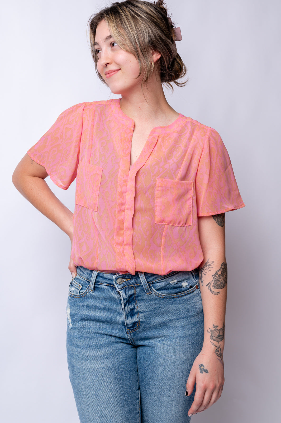 Blusa con escote chal "Déjame verte hacerlo" - 25/06/2024