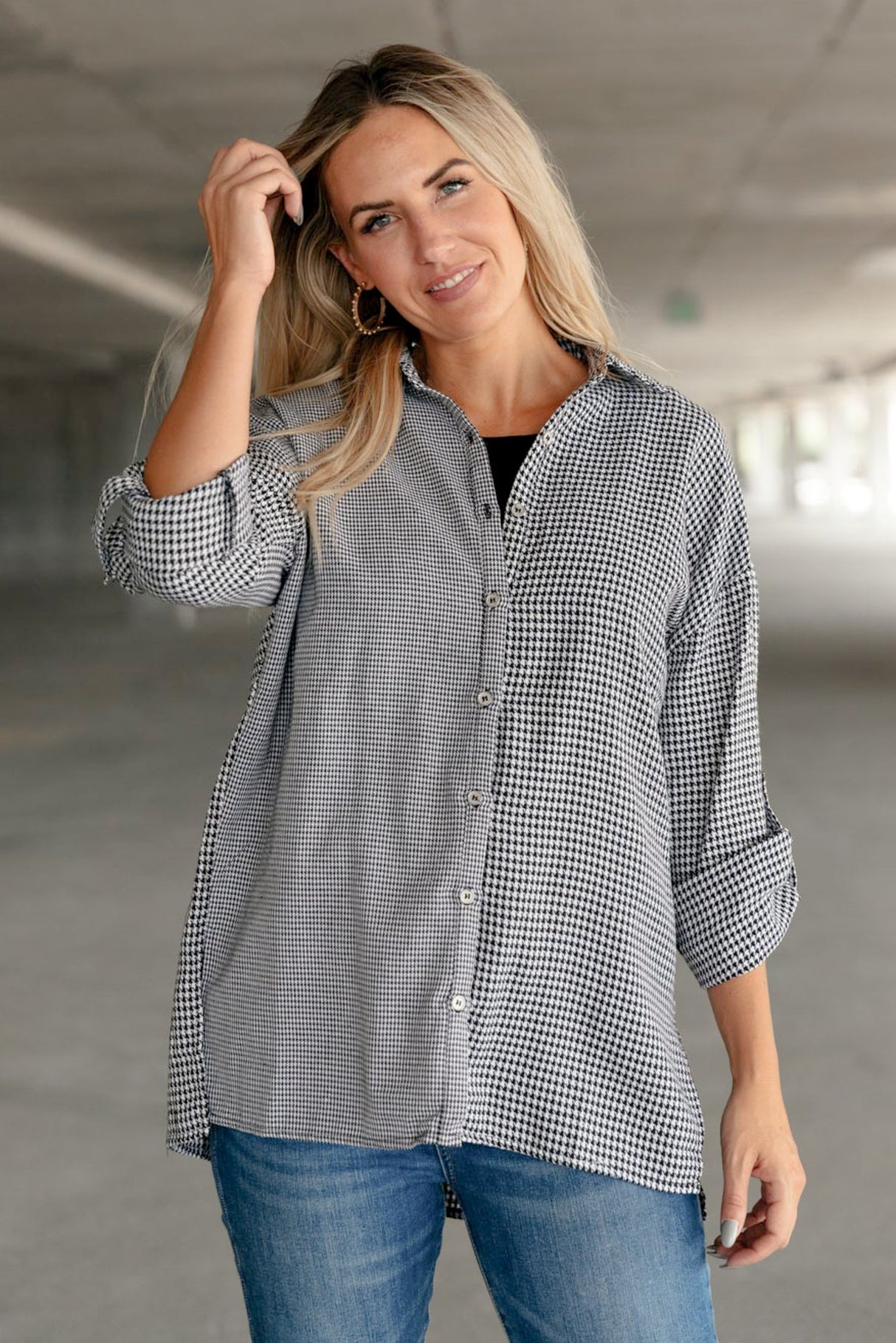 Blusa abotonada con estampado pata de gallo mixto