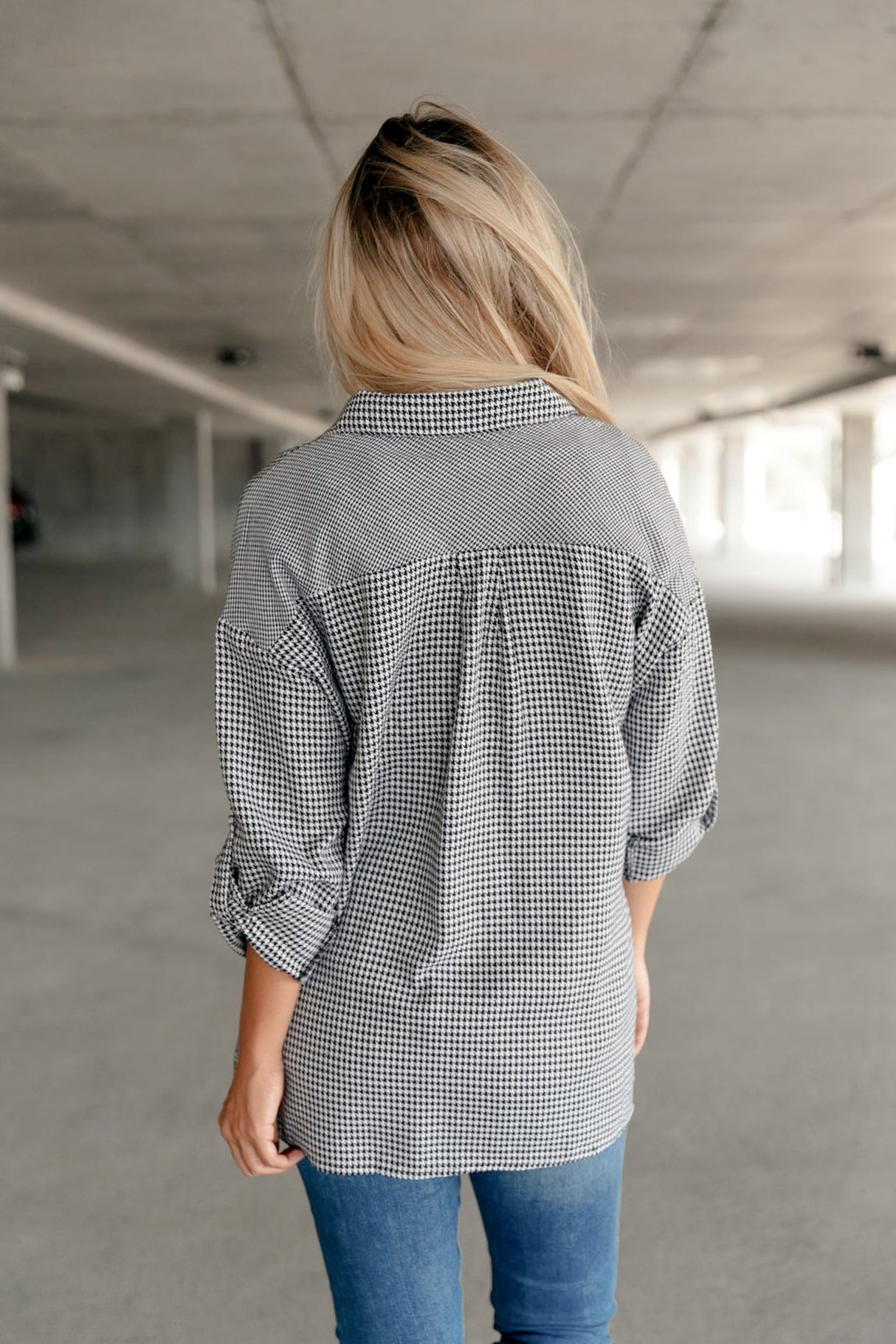 Blusa abotonada con estampado pata de gallo mixto