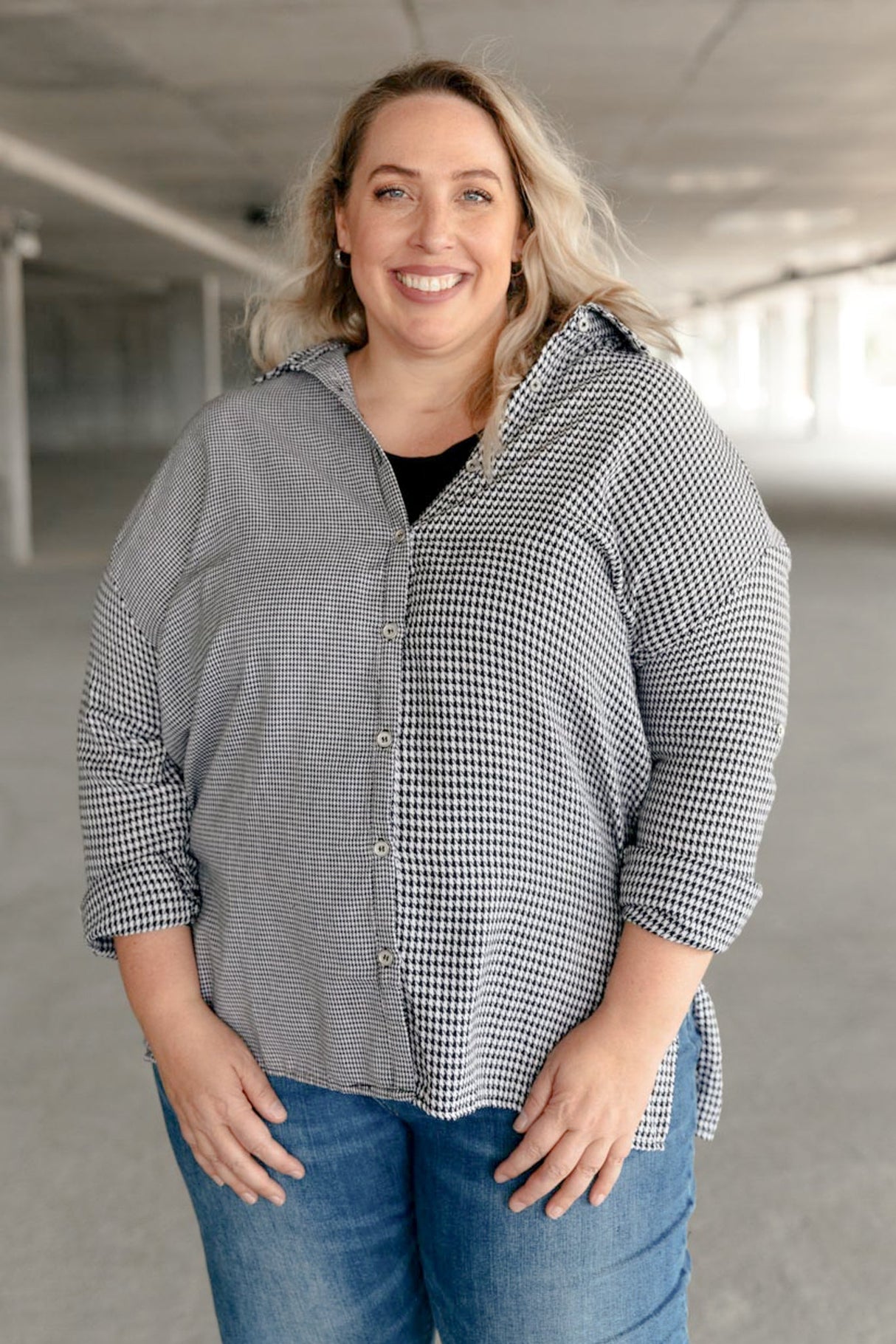Blusa abotonada con estampado pata de gallo mixto