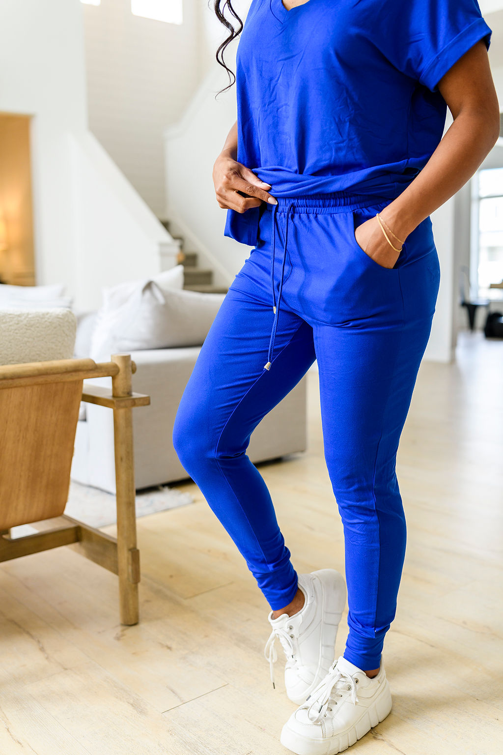 Conjunto de salón Krisie con cuello en V en seis colores