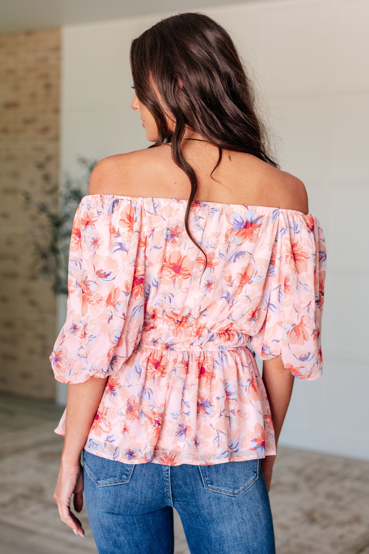 Blusa con mangas abullonadas y cuello cuadrado de A Powerful Force