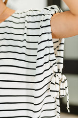 Blusa con mangas dolman All Lined Up en negro marfil