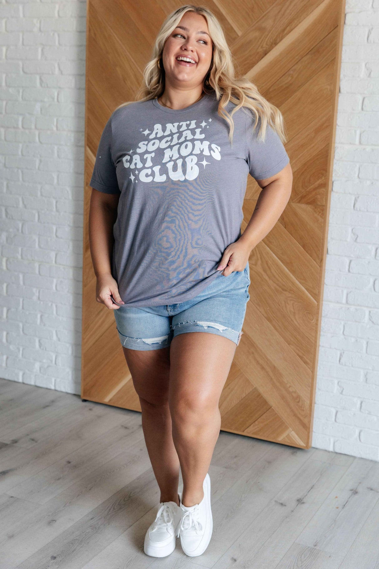 Antisocial Cat Mom Graphic Tee - Liarian Unlimited Boutique