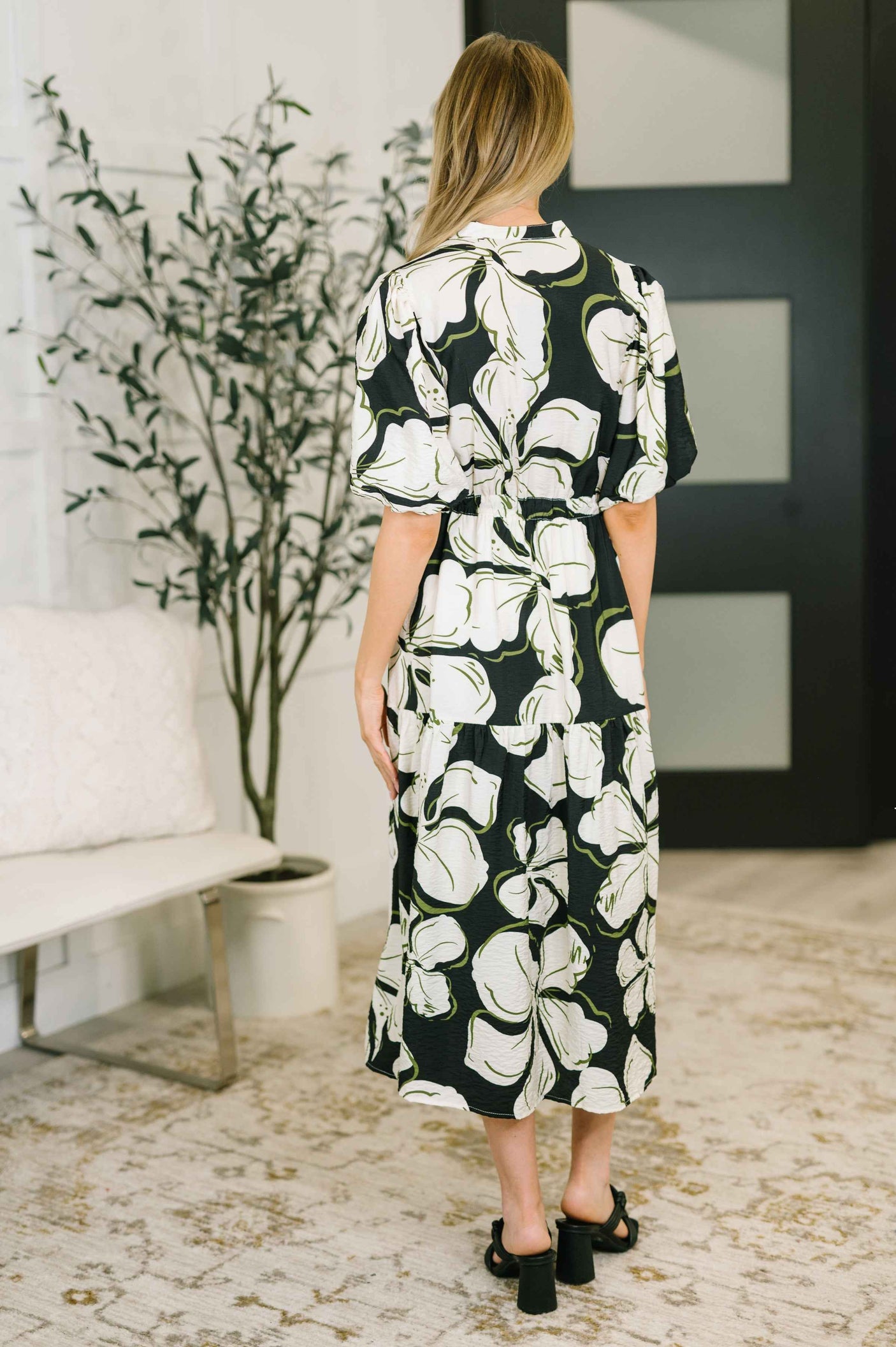 Art Show Puff Sleeve Midi Dress