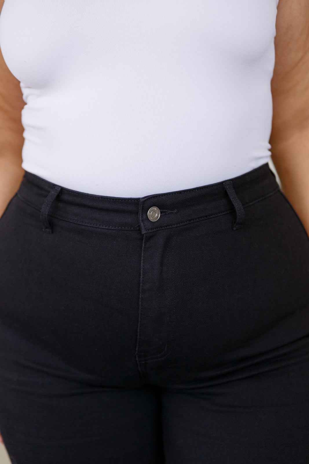 August High Rise Wide Leg Crop Jeans in Black - Liarian Unlimited Boutique