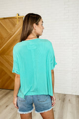 Camiseta relajada Bare Necessitee en color menta