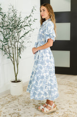 Vestido con cuello abotonado de Budding Romance