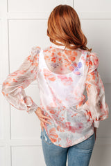 Blusa transparente con botones florales Call Me Back