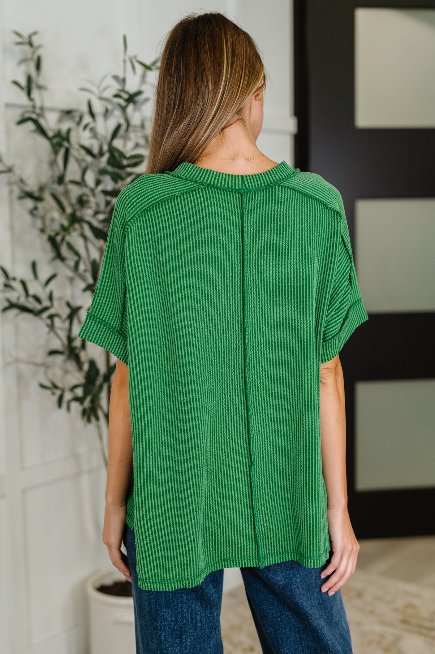 Top de punto acanalado Catch Me Loungin' en verde oscuro