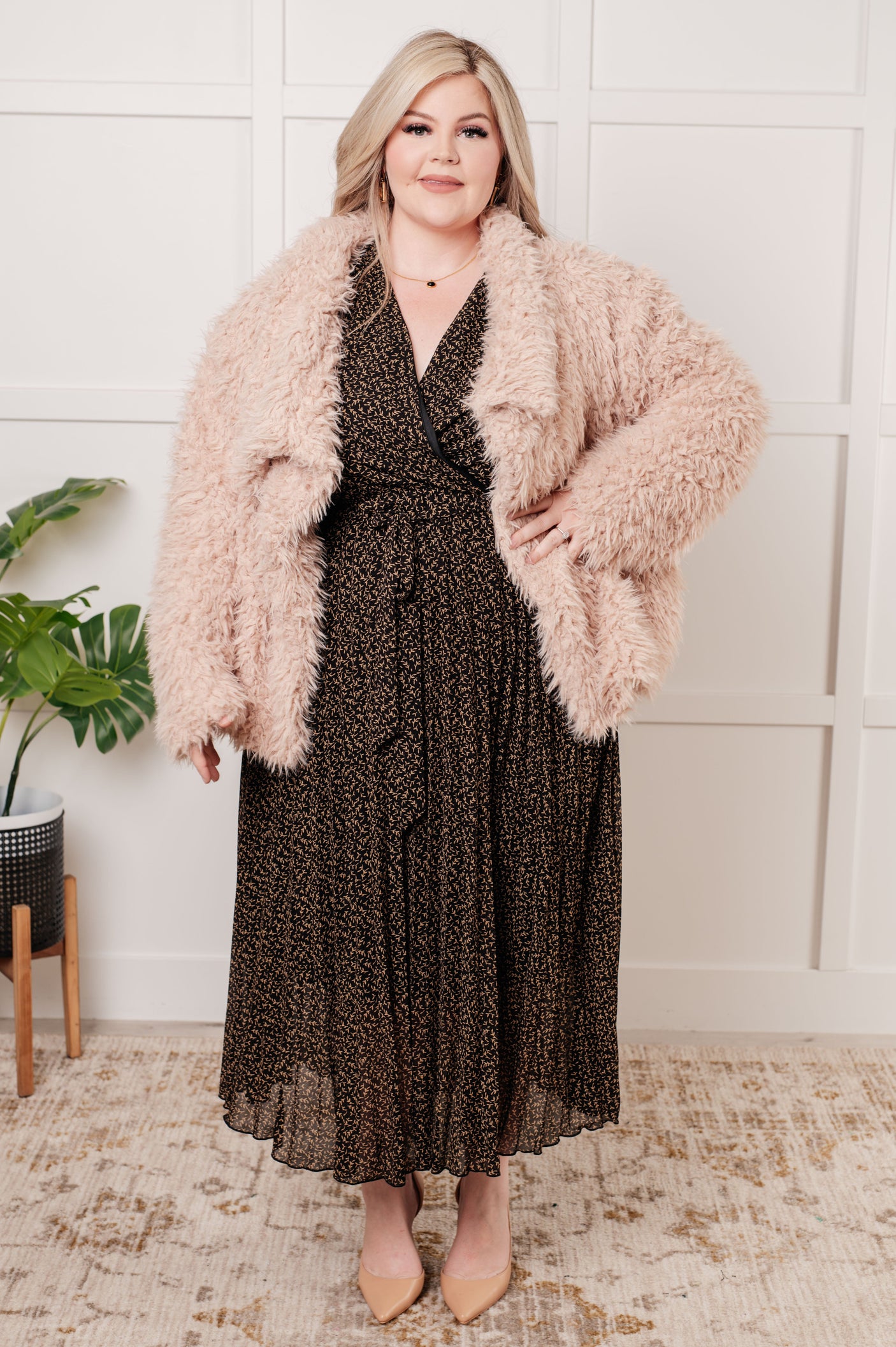 Vestido con cuello cruzado para causar una escena