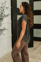 Blusa con botones Cloud Nine to Five en negro ceniza