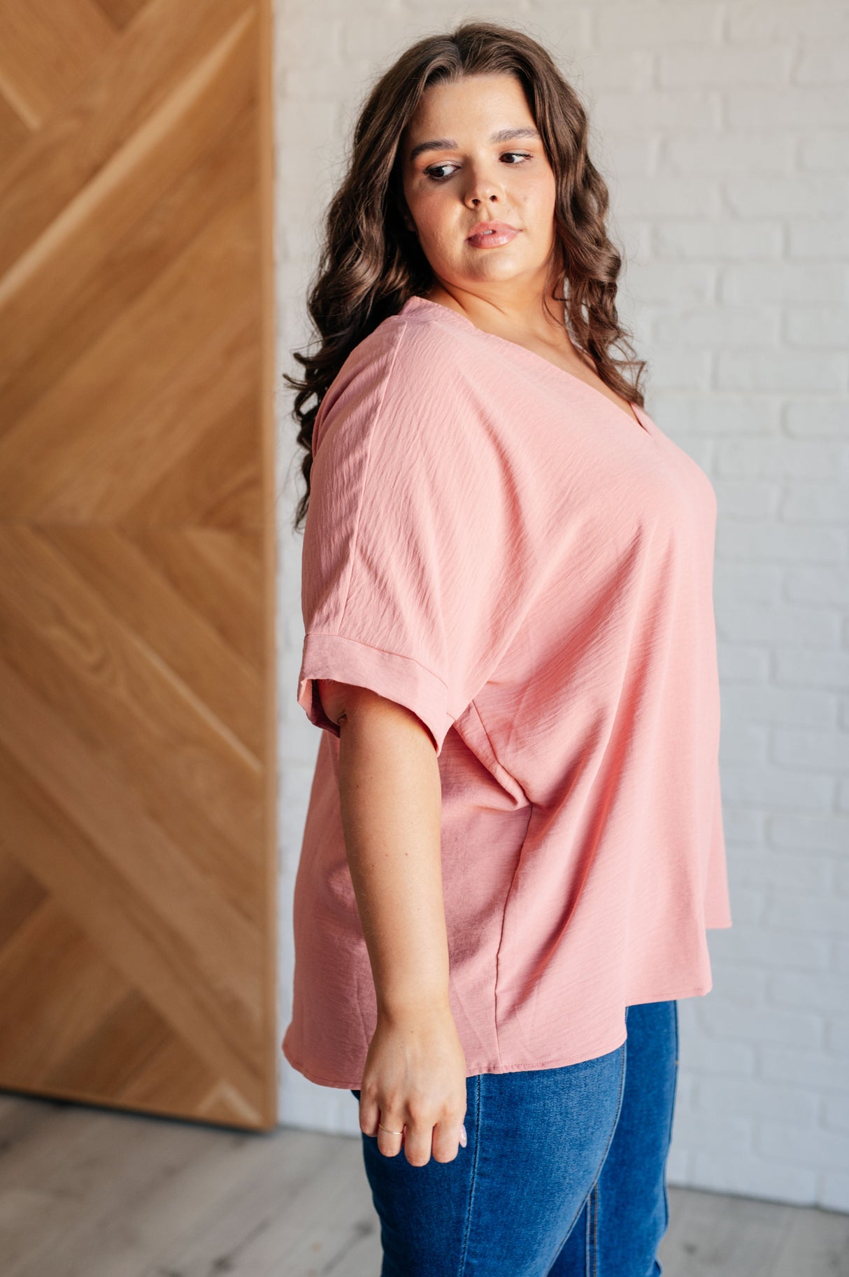 Contrariamente a la creencia popular, blusa con cuello en V