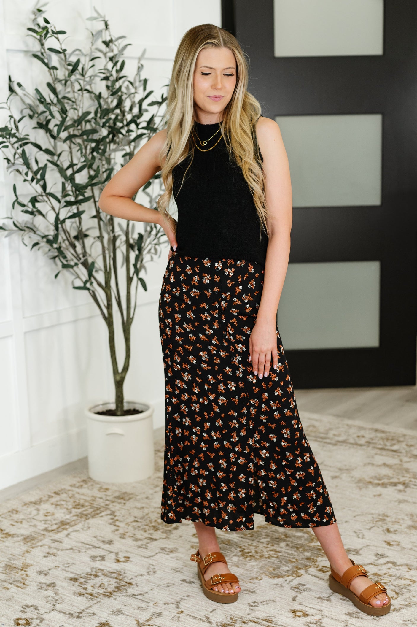 Falda midi Crisp Kiss en color óxido, blanco y negro