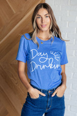 Camiseta gráfica "Day Drinkin'"