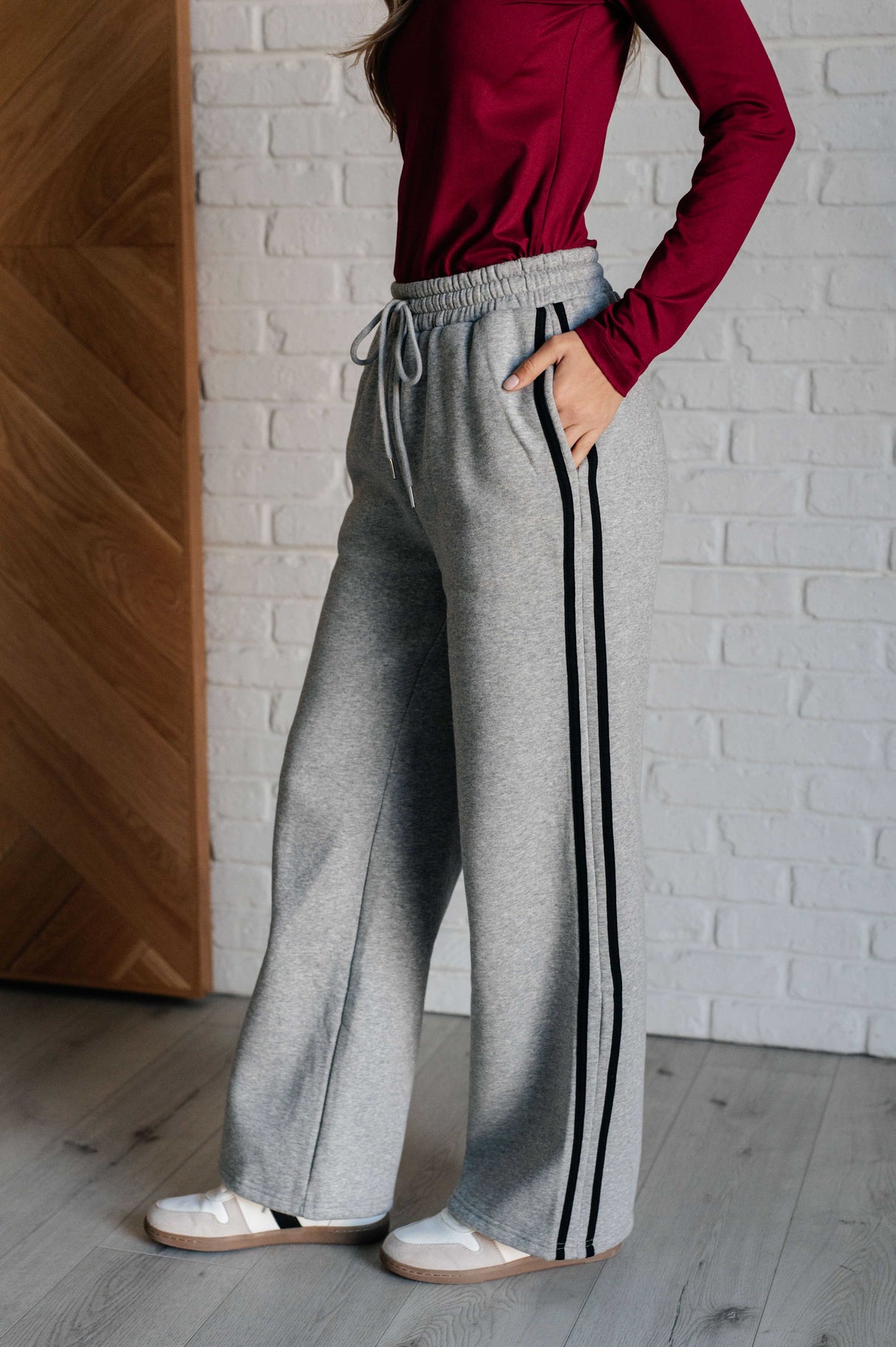 Pantalones deportivos con detalle de rayas Don't Get Stuck