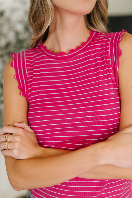 Top de cuello redondo Doodle Me In Lettuce en rosa intenso