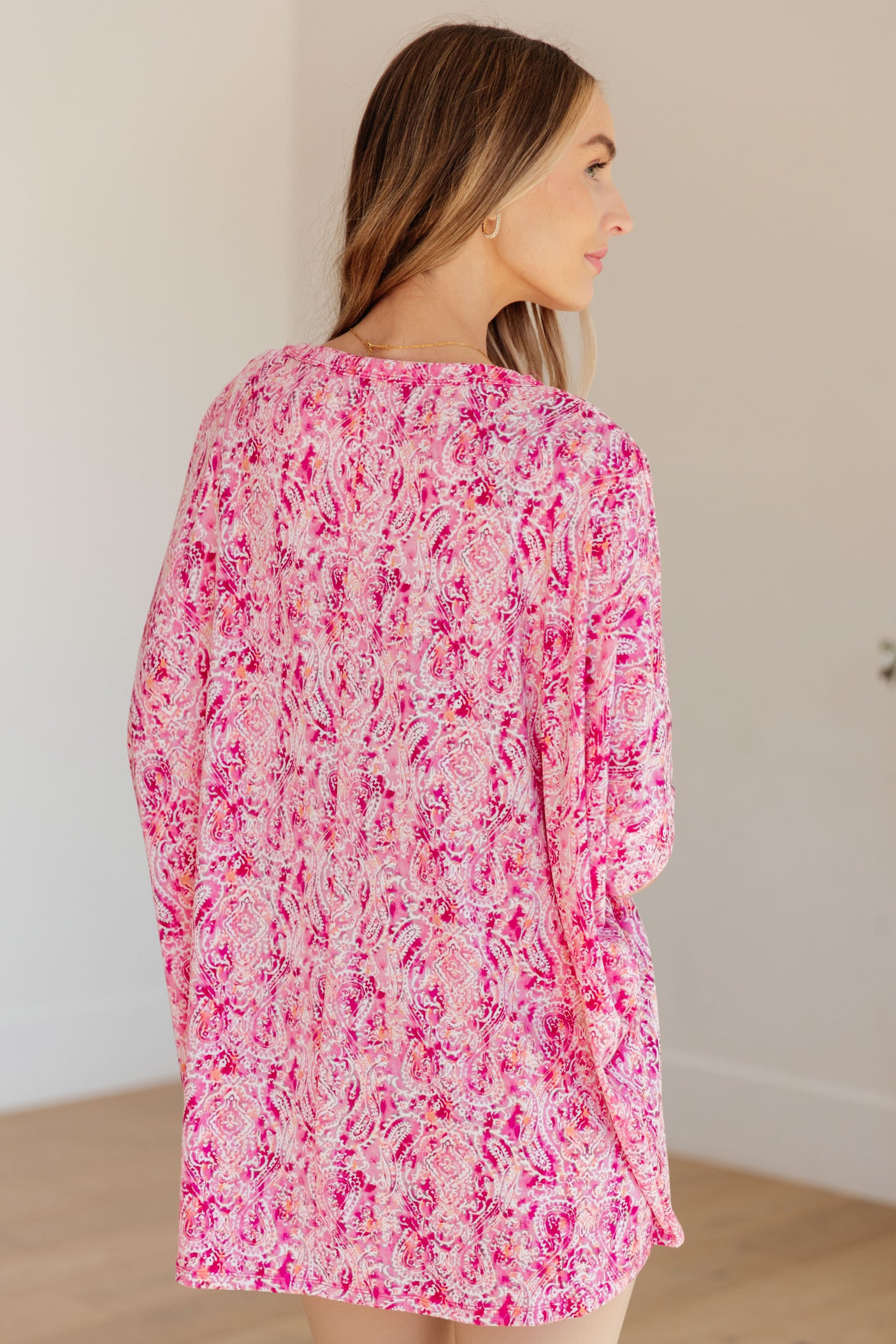 Essential Blouse in Fuchsia and White Paisley - Liarian Unlimited Boutique