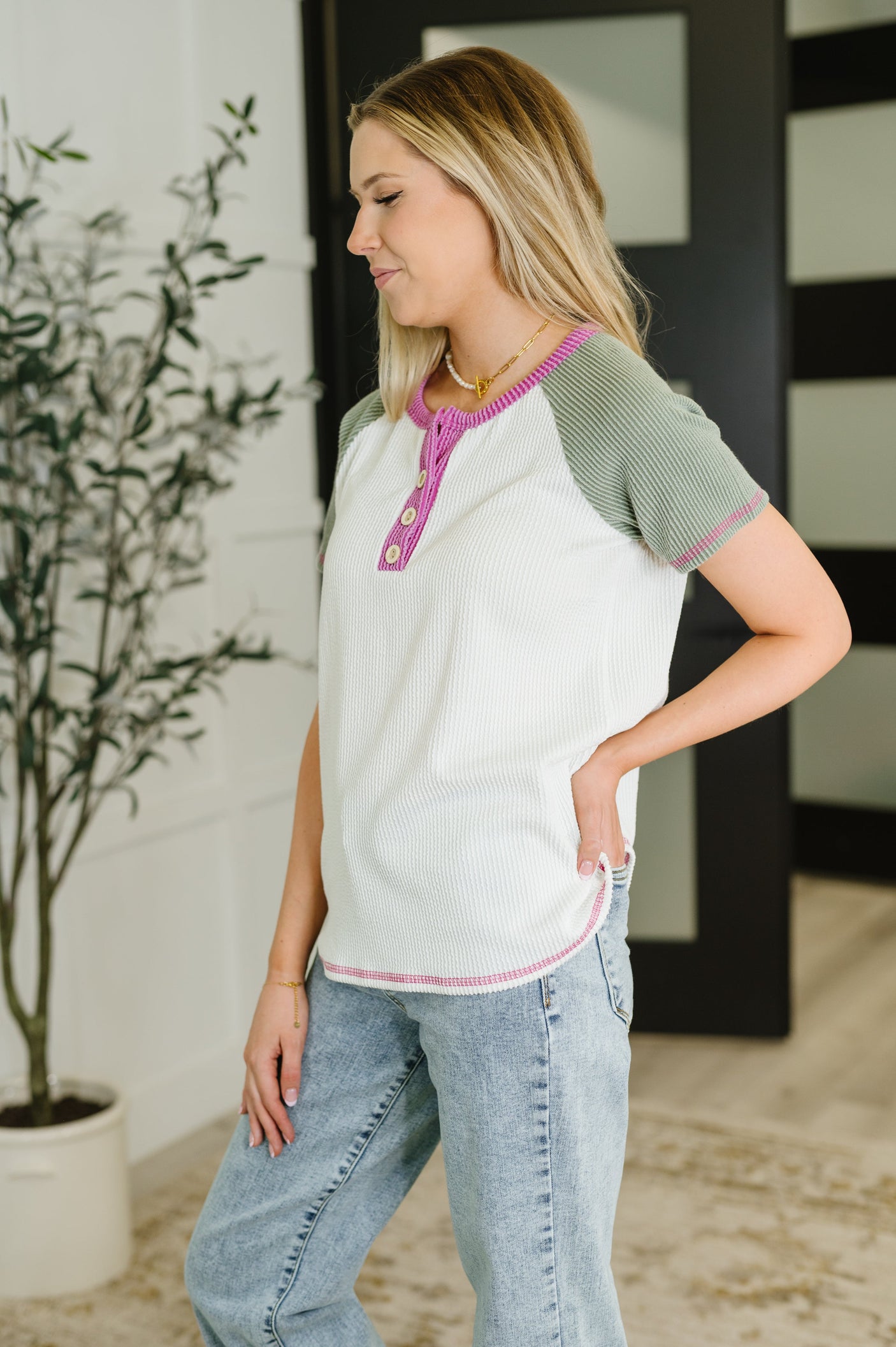 Suéter de punto acanalado con cable Everyday Envy en verde oliva claro