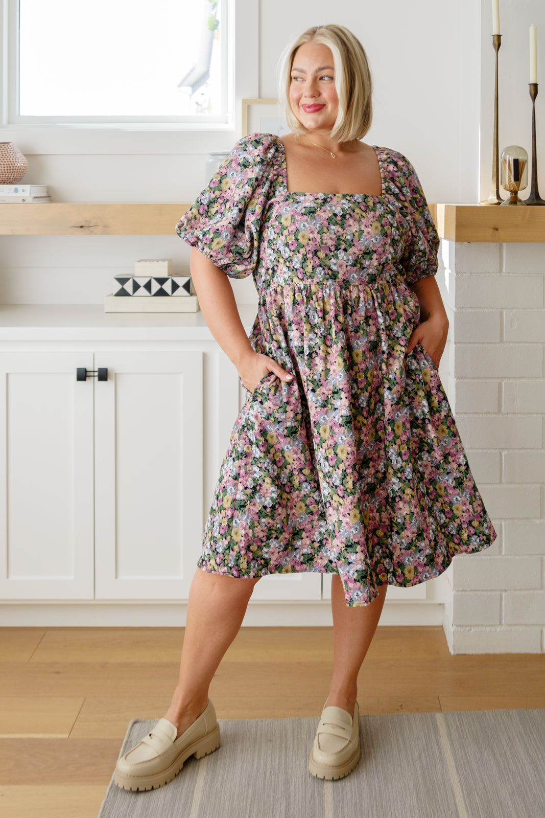 Vestido floral de excelencia sin esfuerzo