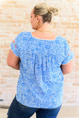 Blusa Floral Goals en color azul real