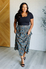 Conjunto de falda y cuello en V con estampado floral